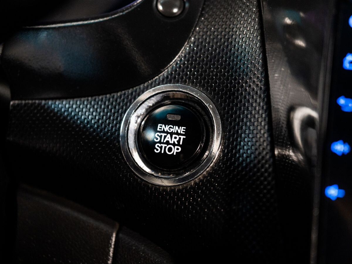 Hyundai Solaris 2012 - фото автомобиля