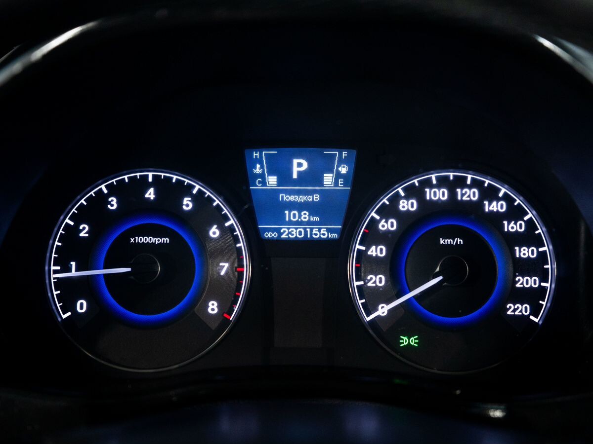 Hyundai Solaris 2012 - фото автомобиля