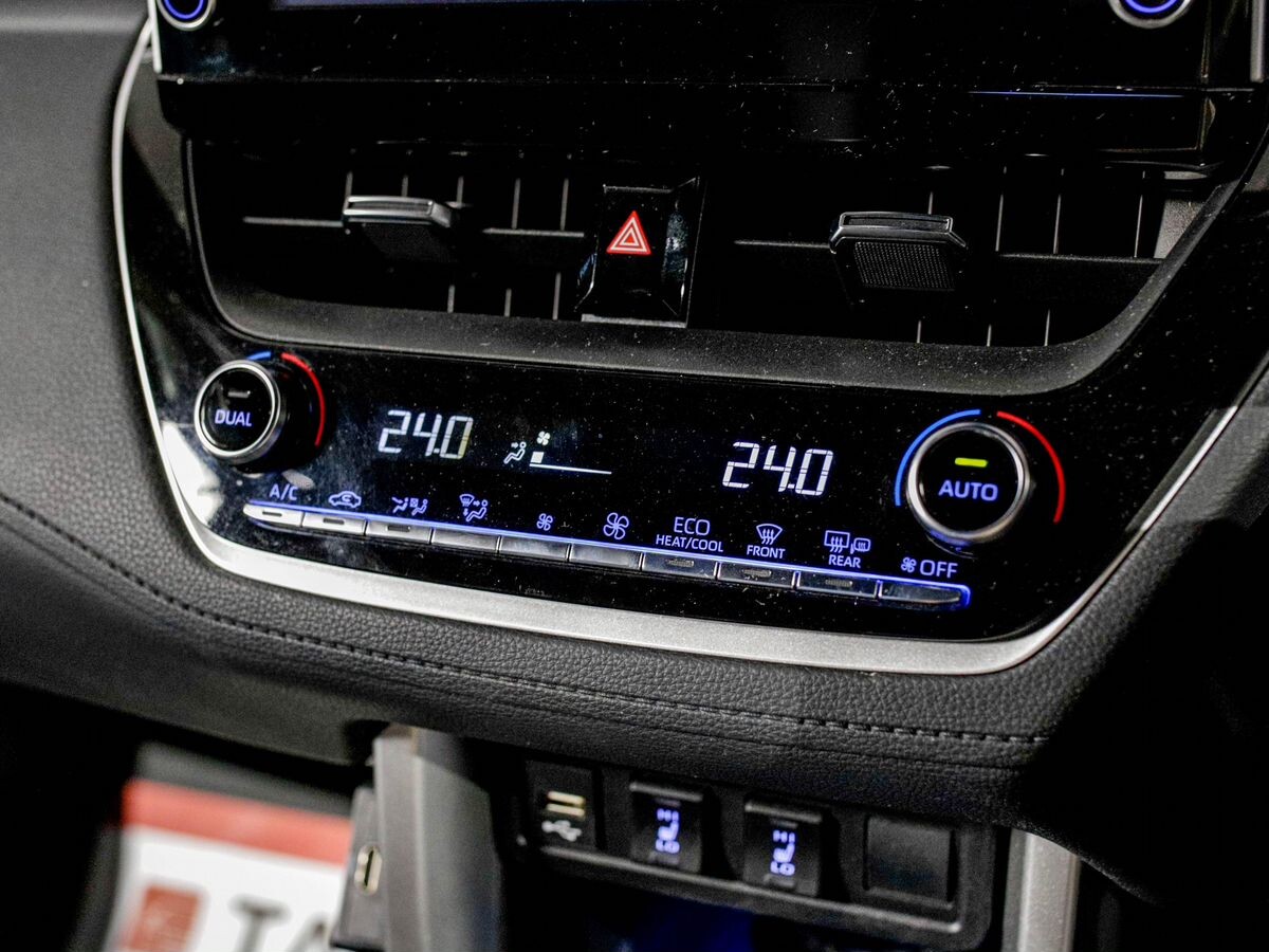 Toyota Corolla Cross 2022 - фото автомобиля