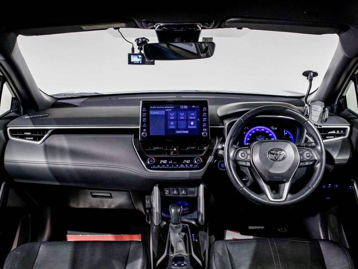Toyota Corolla Cross 2022 - фото автомобиля