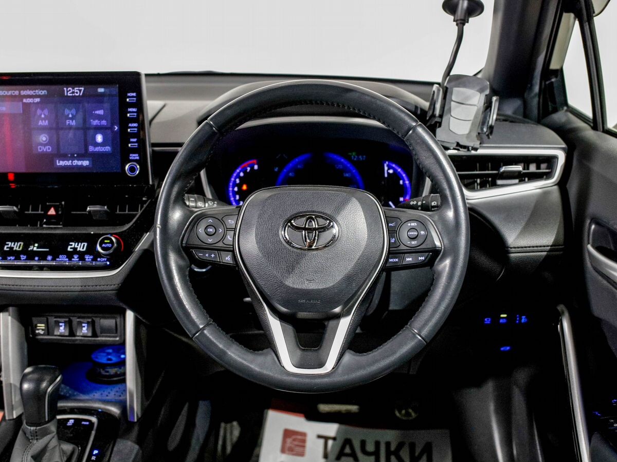 Toyota Corolla Cross 2022 - фото автомобиля