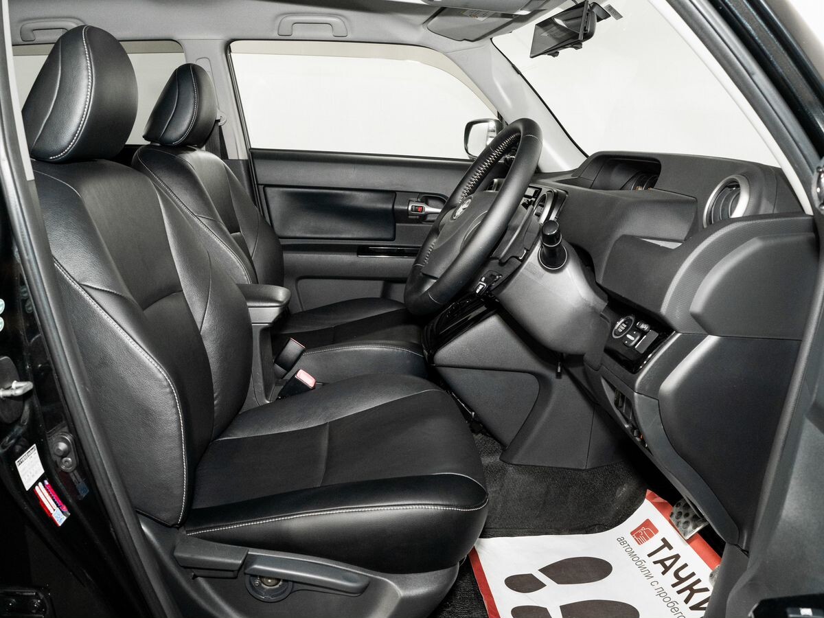 Toyota Corolla Rumion 2012 - фото автомобиля