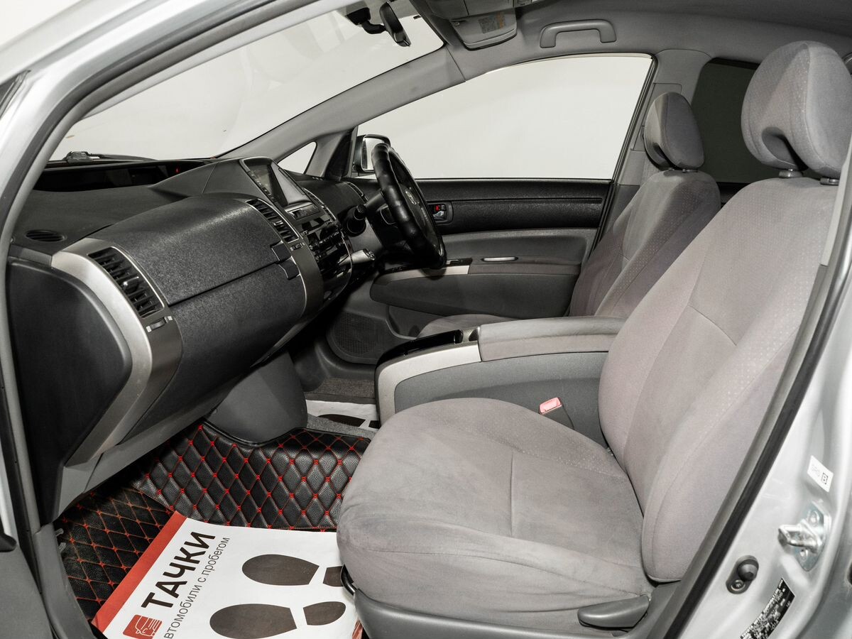 Toyota Prius 2008 - фото автомобиля