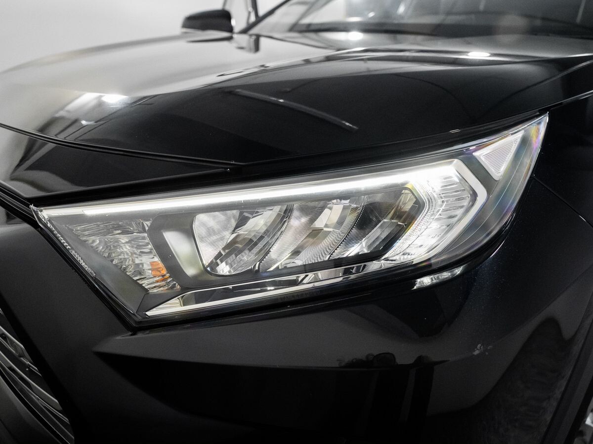 Toyota RAV4 2020 - фото автомобиля