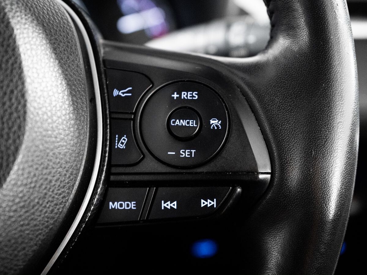 Toyota RAV4 2020 - фото автомобиля