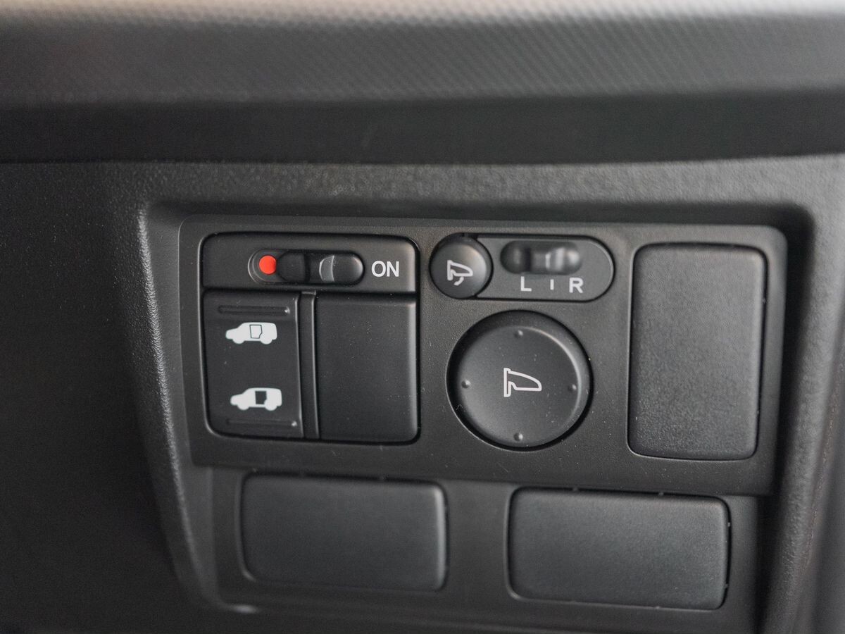 Honda Freed 2009 - фото автомобиля