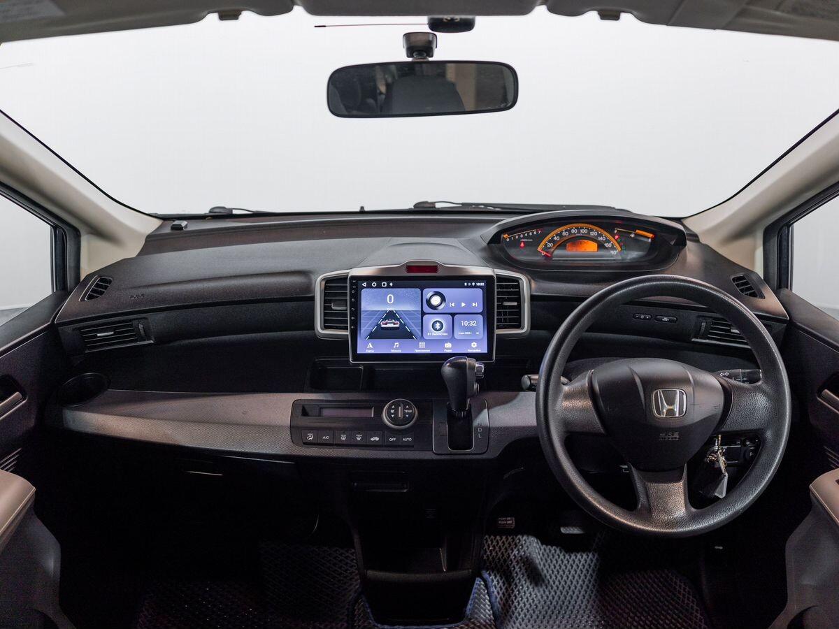 Honda Freed 2009 - фото автомобиля