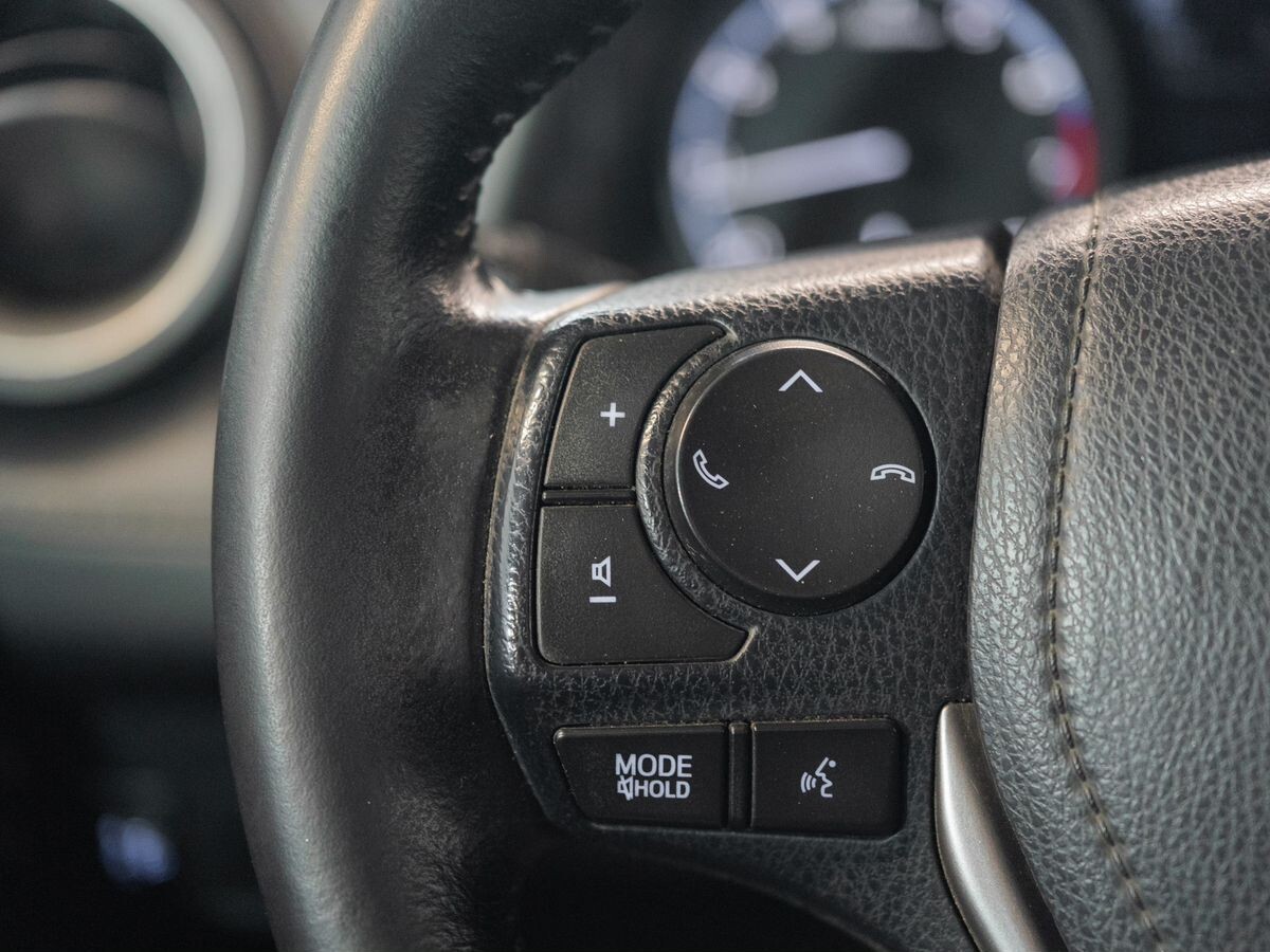 Toyota RAV4 2015 - фото автомобиля