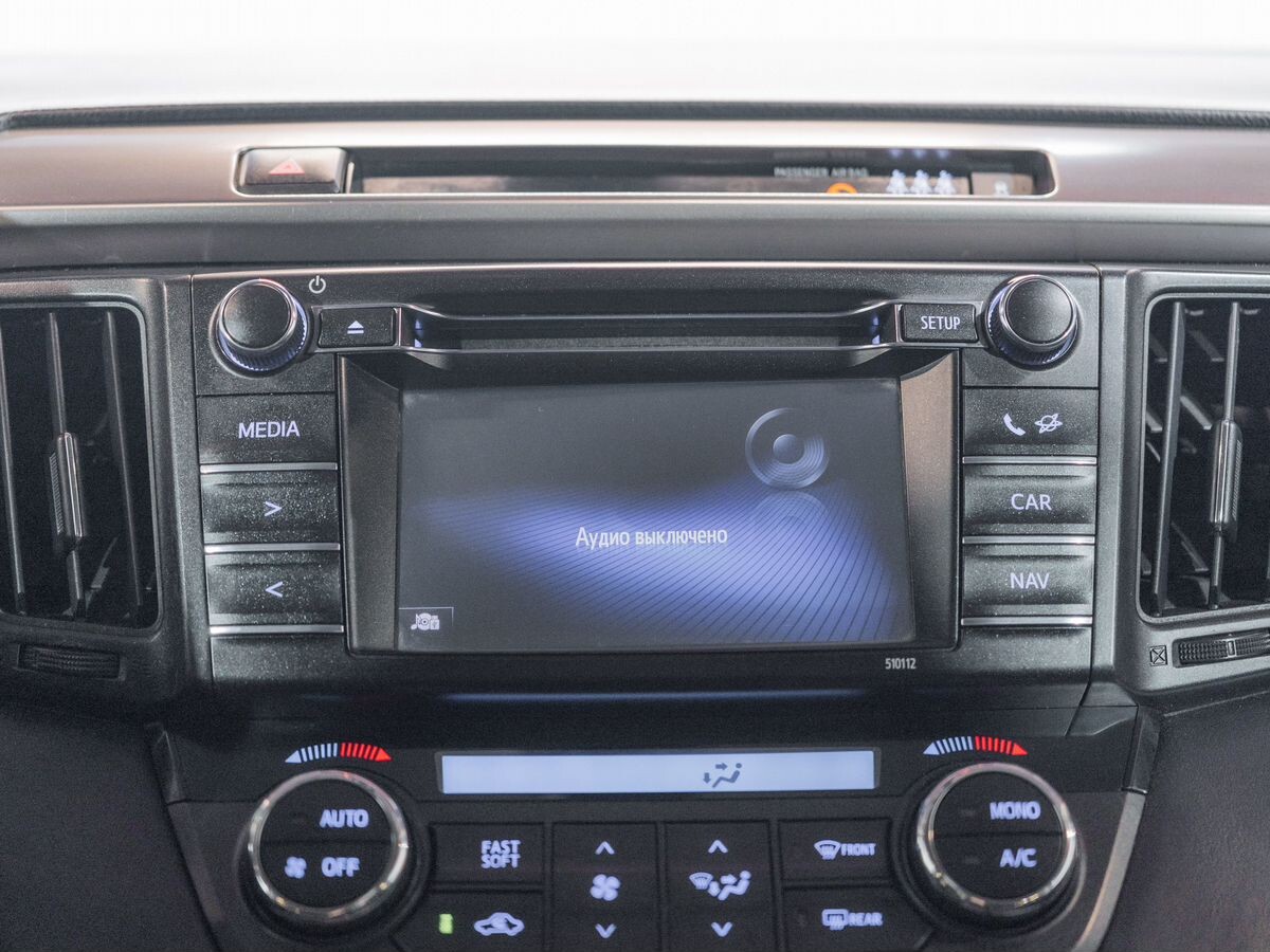 Toyota RAV4 2015 - фото автомобиля