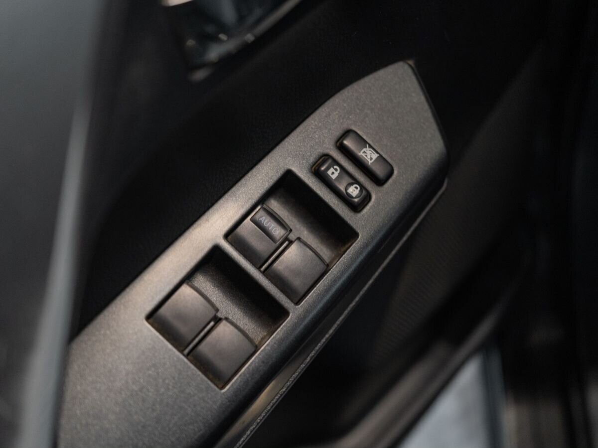 Toyota RAV4 2015 - фото автомобиля