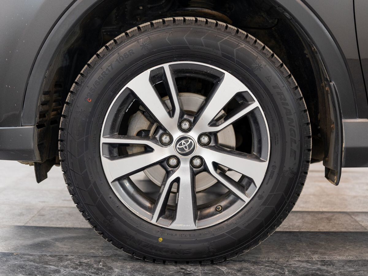 Toyota RAV4 2015 - фото автомобиля