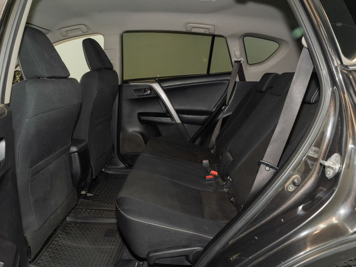 Toyota RAV4 2015 - фото автомобиля