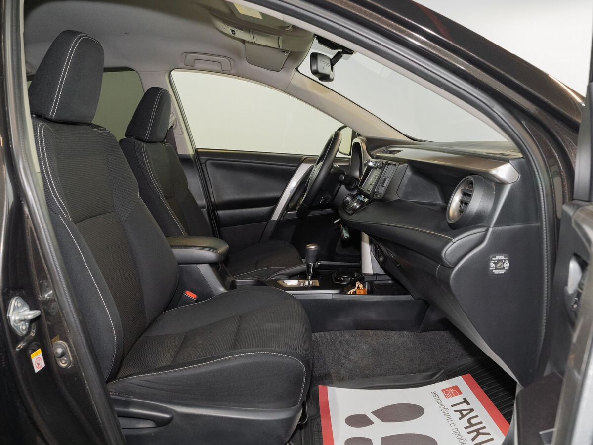 Toyota RAV4 2015 - фото автомобиля