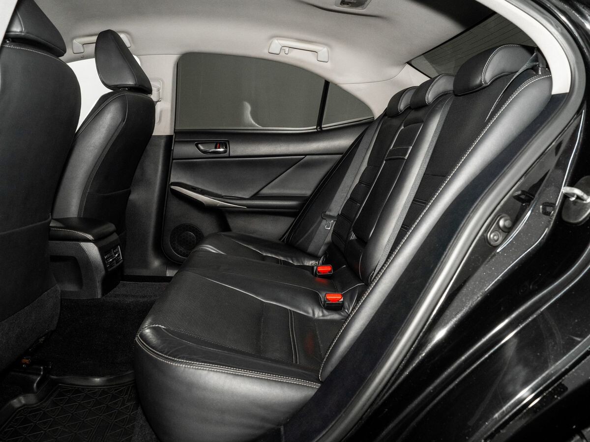 Lexus IS250 2013 - фото автомобиля