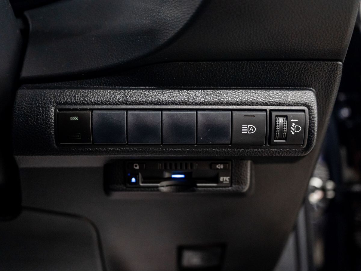 Toyota Corolla 2020 - фото автомобиля