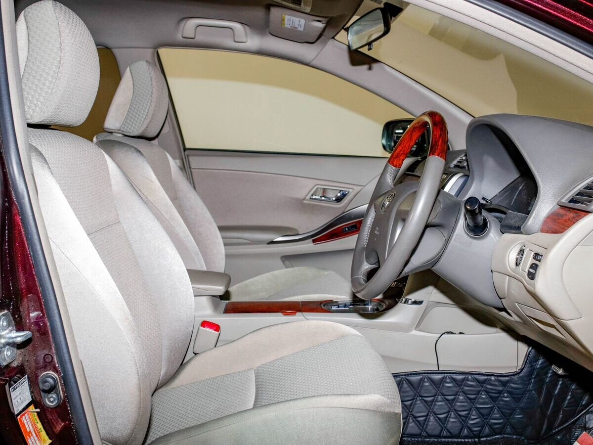 Toyota Premio 2010 - фото автомобиля