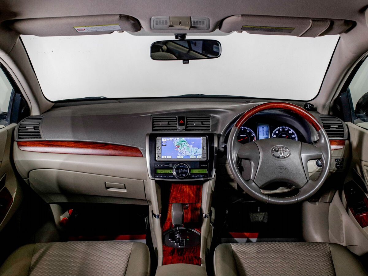 Toyota Premio 2010 - фото автомобиля
