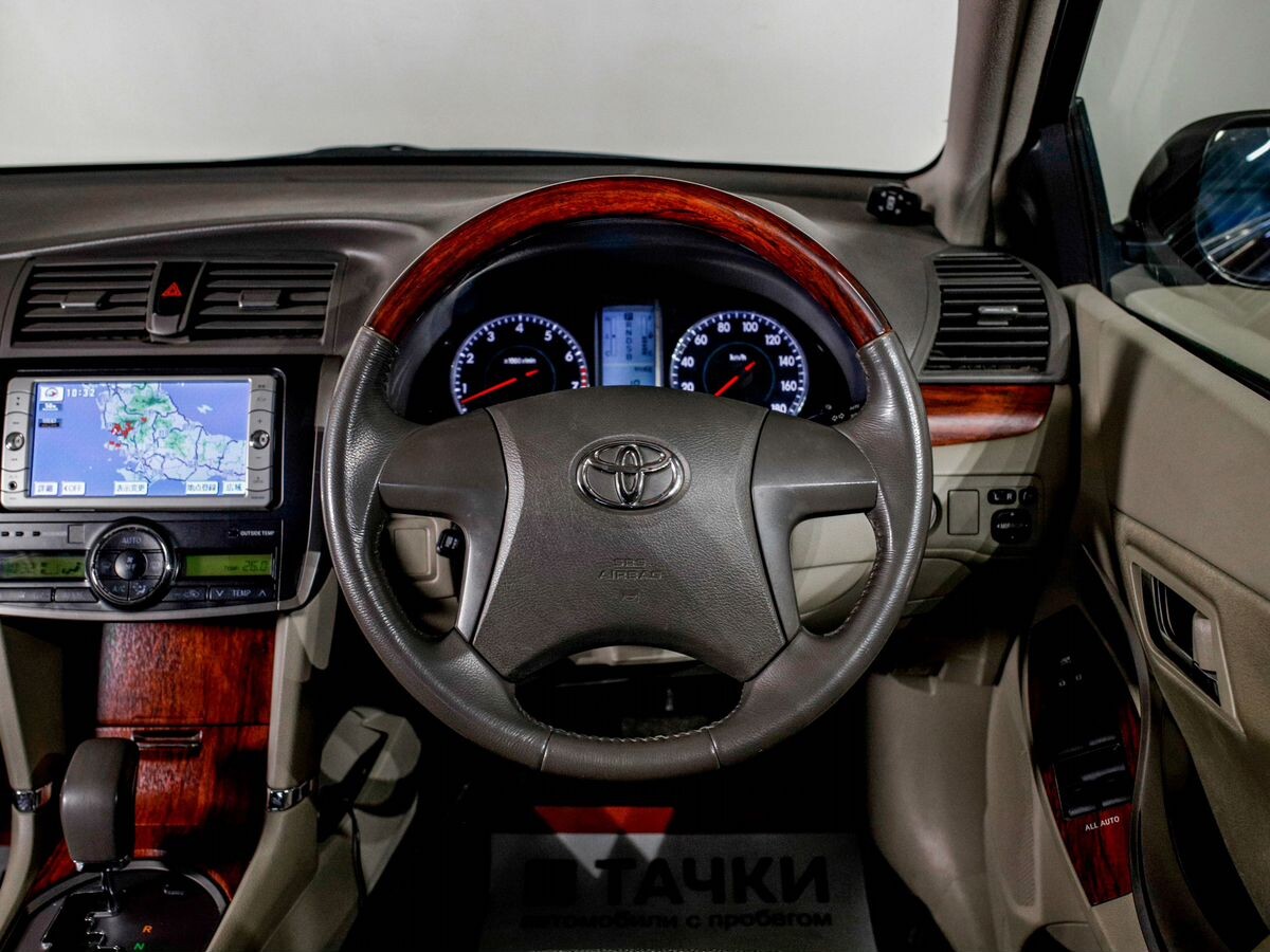 Toyota Premio 2010 - фото автомобиля