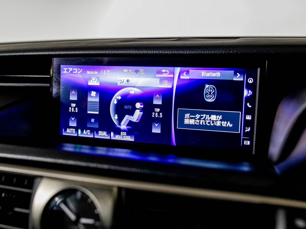 Lexus IS200t 2017 - фото автомобиля