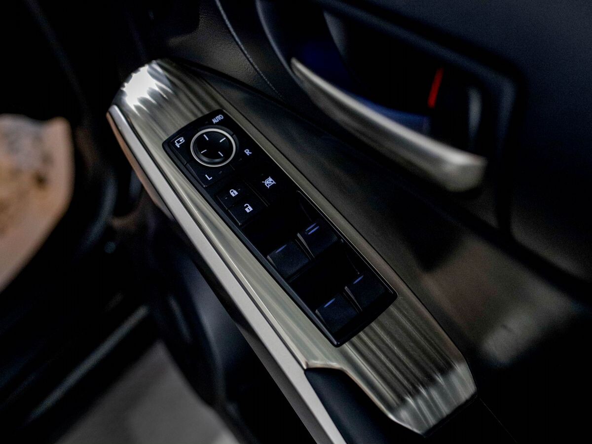 Lexus IS200t 2017 - фото автомобиля