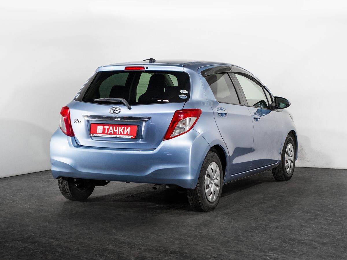 Toyota Vitz 2011 - фото автомобиля