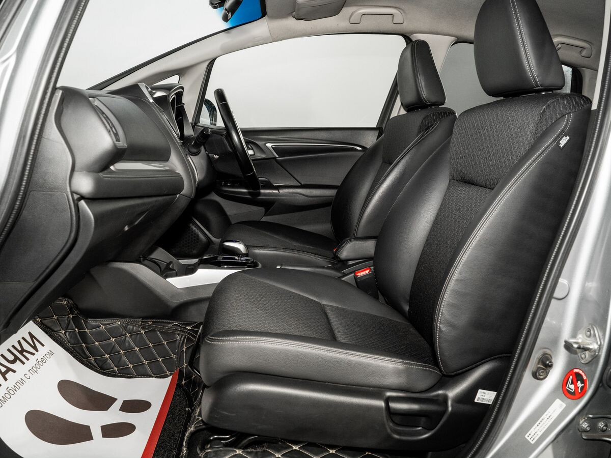 Honda Fit 2015 - фото автомобиля
