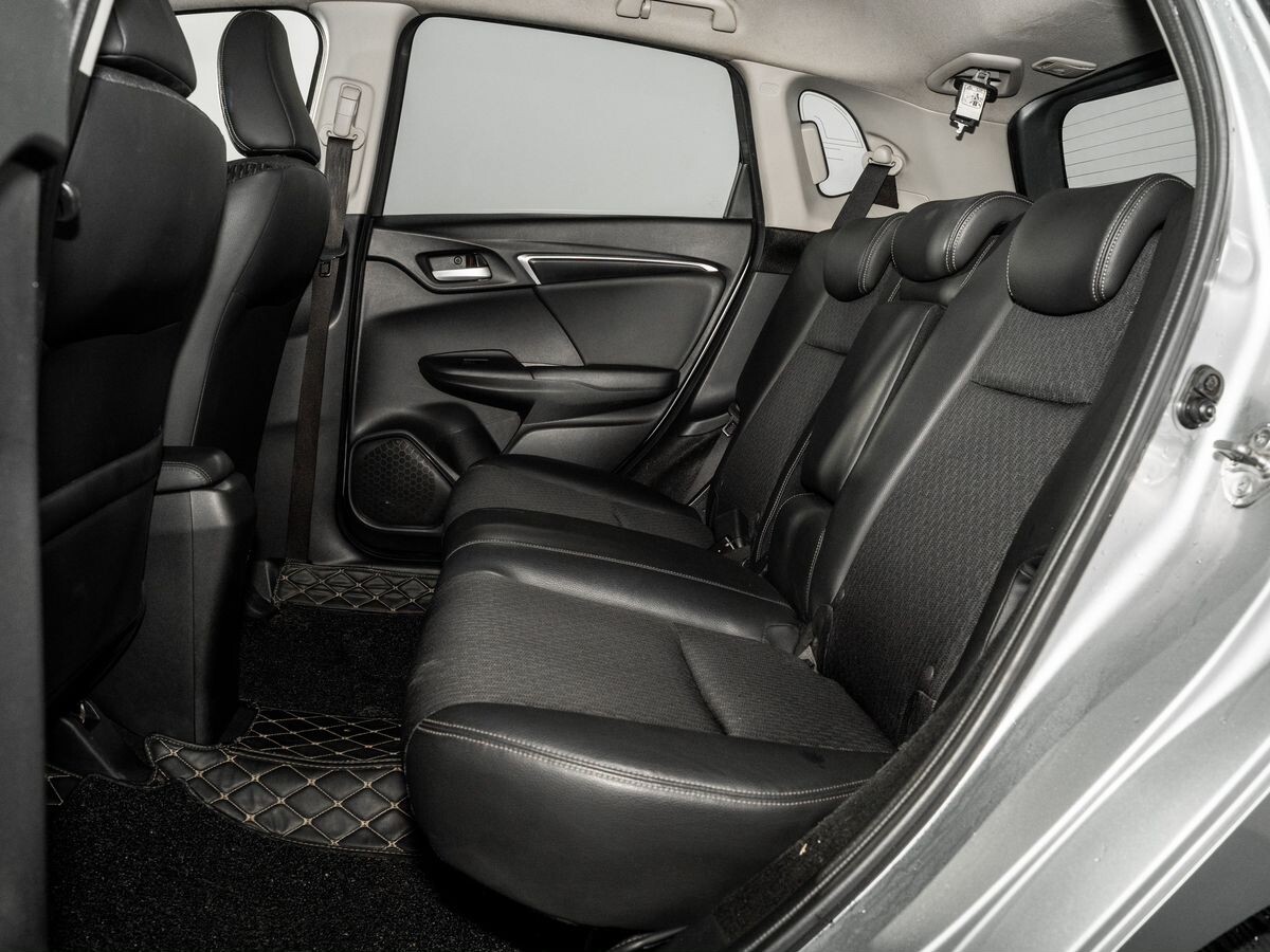 Honda Fit 2015 - фото автомобиля