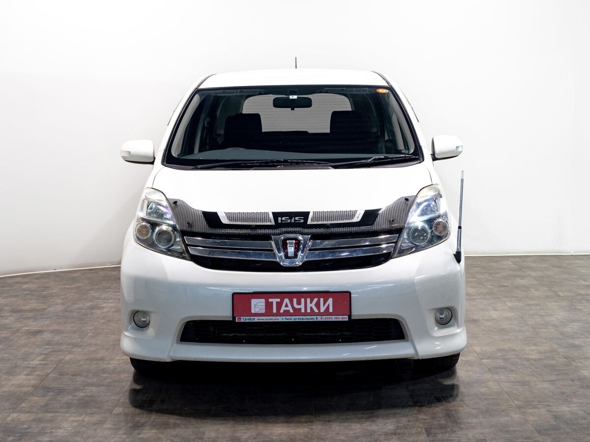 Toyota Isis 2011 - фото автомобиля
