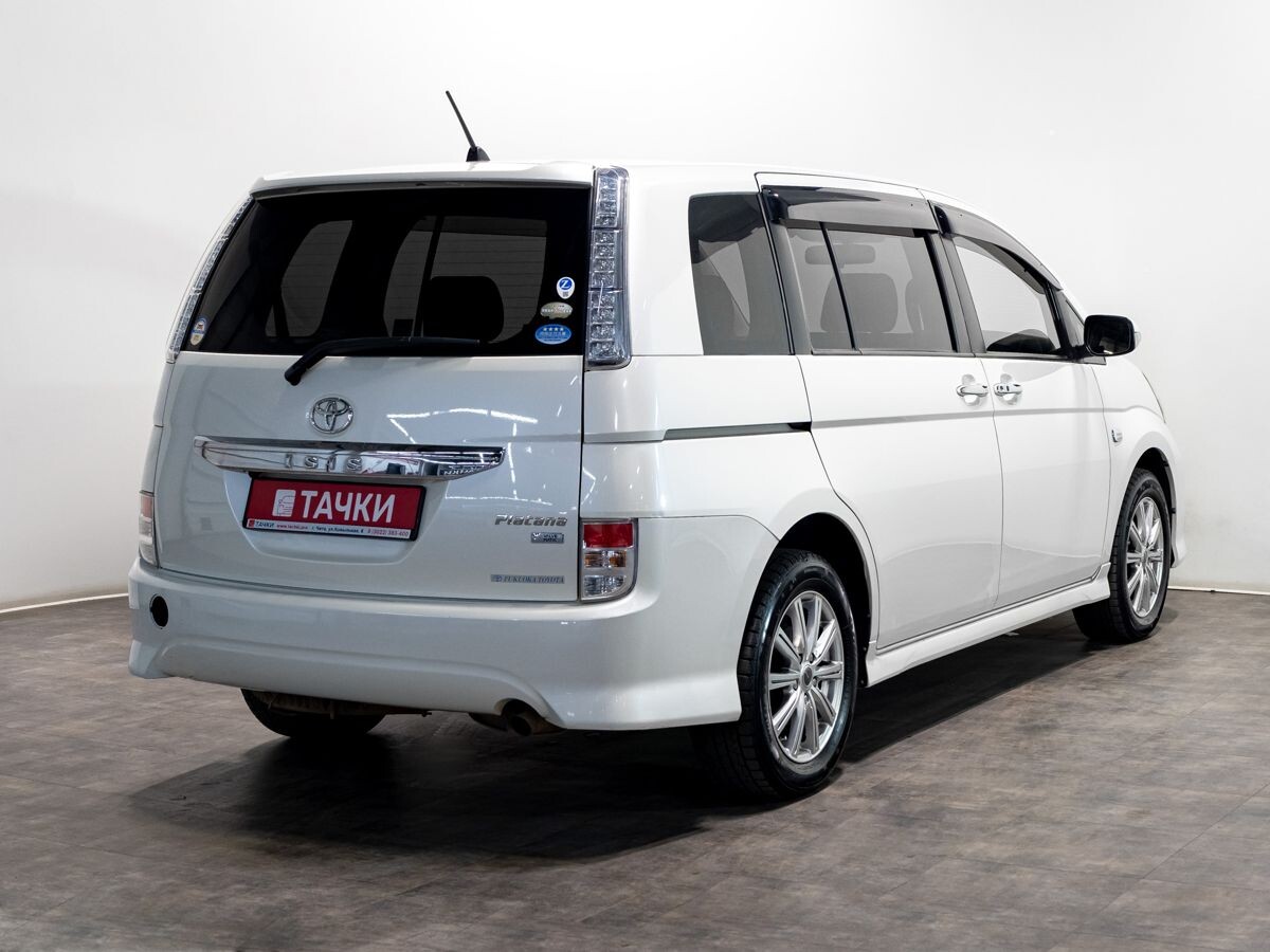 Toyota Isis 2011 - фото автомобиля