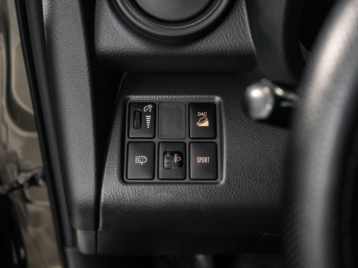 Toyota RAV4 2011 - фото автомобиля