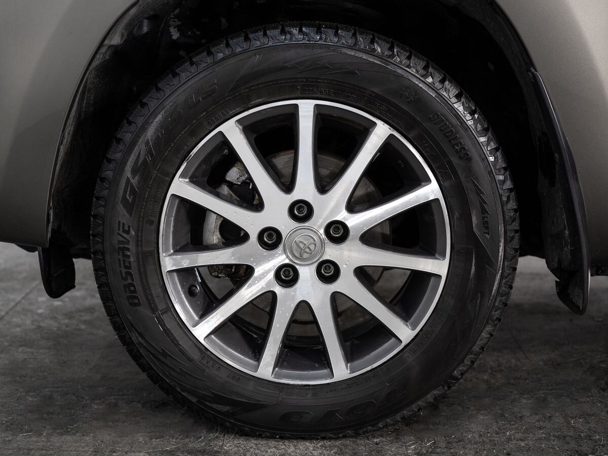 Toyota RAV4 2011 - фото автомобиля