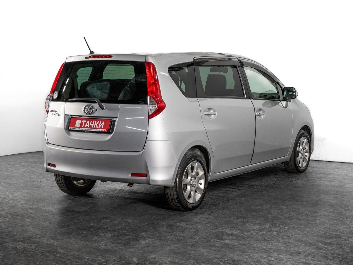 Toyota Passo Sette 2009 - фото автомобиля