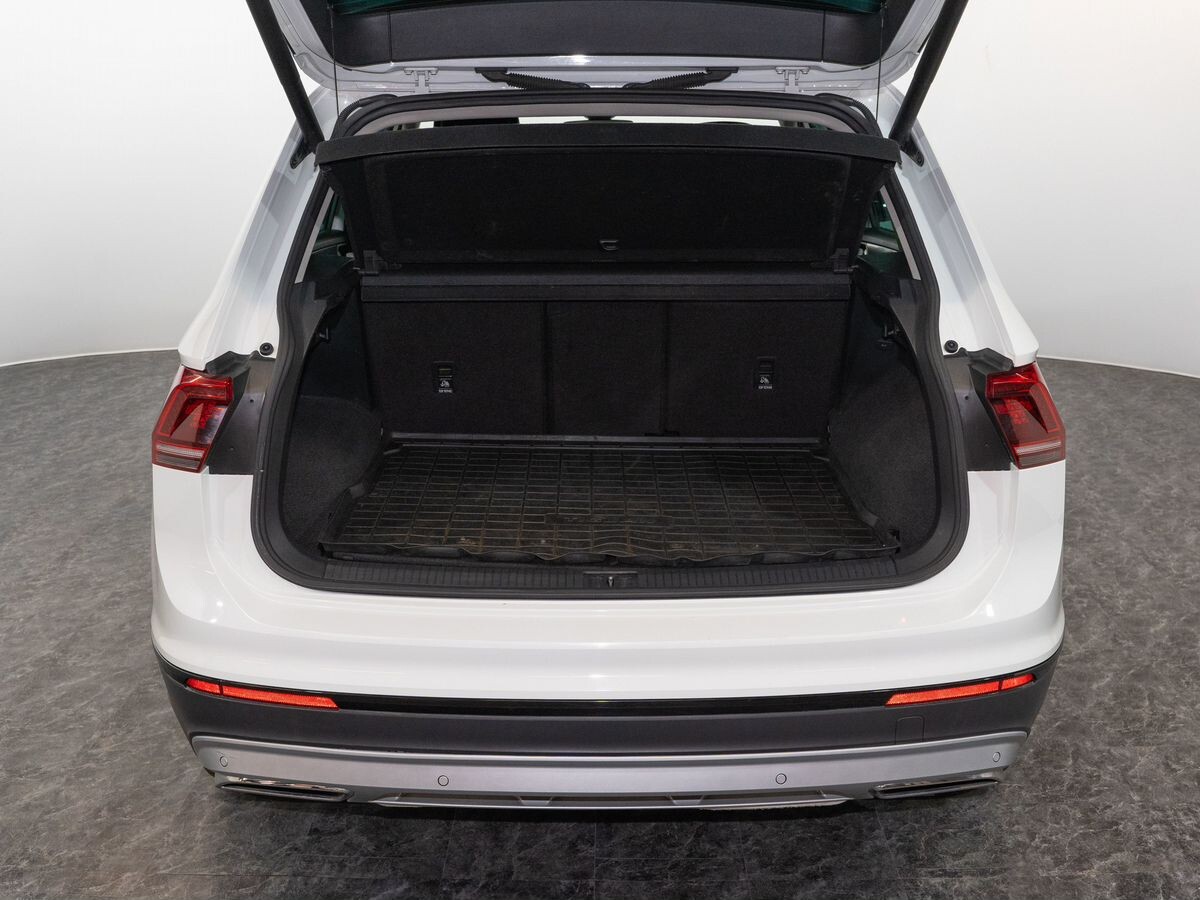 Volkswagen Tiguan 2019 - фото автомобиля
