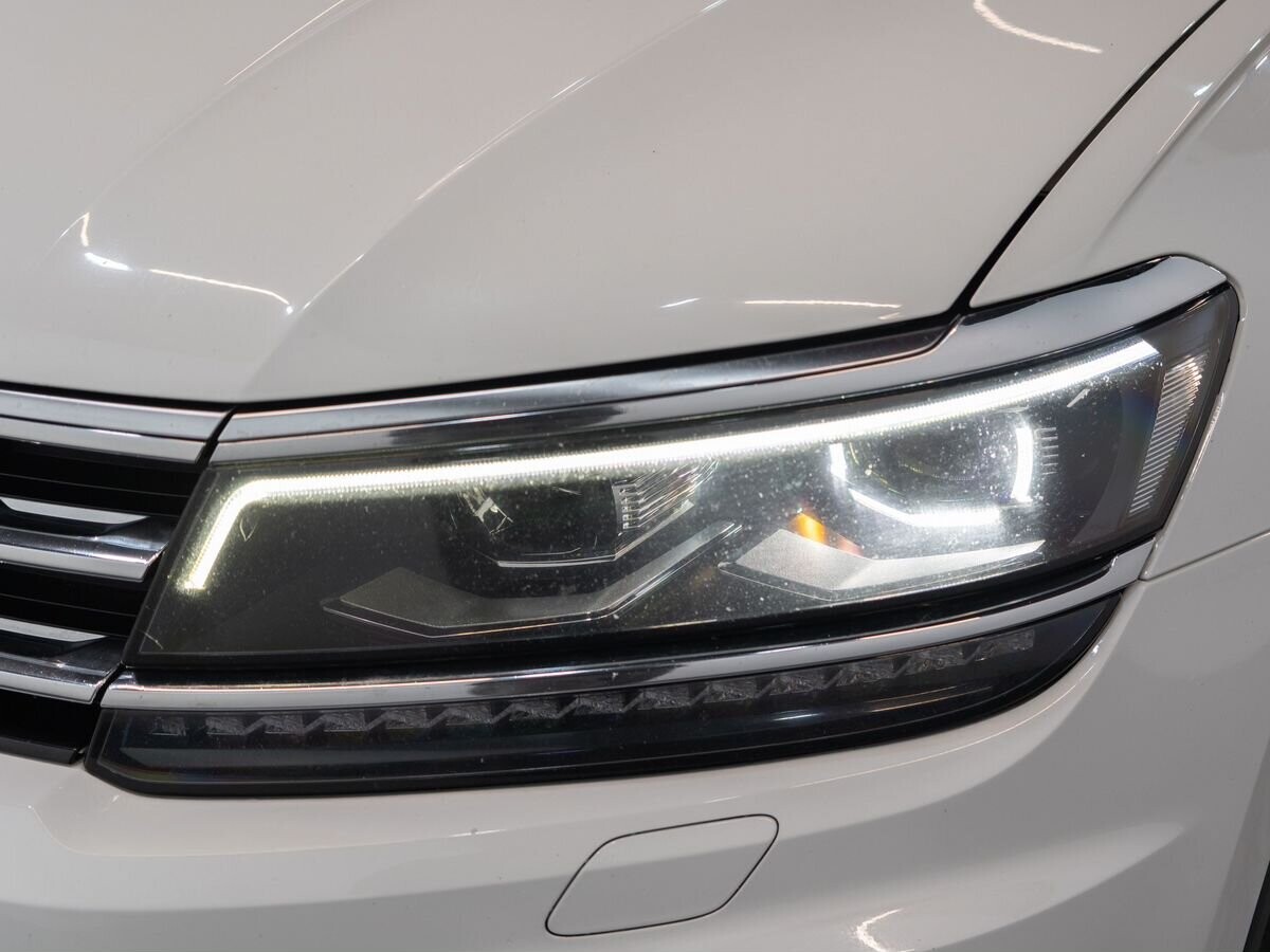 Volkswagen Tiguan 2019 - фото автомобиля