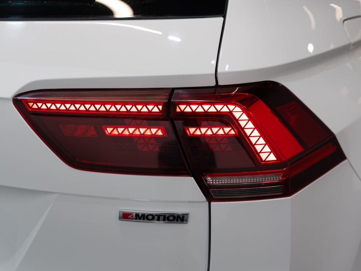 Volkswagen Tiguan 2019 - фото автомобиля