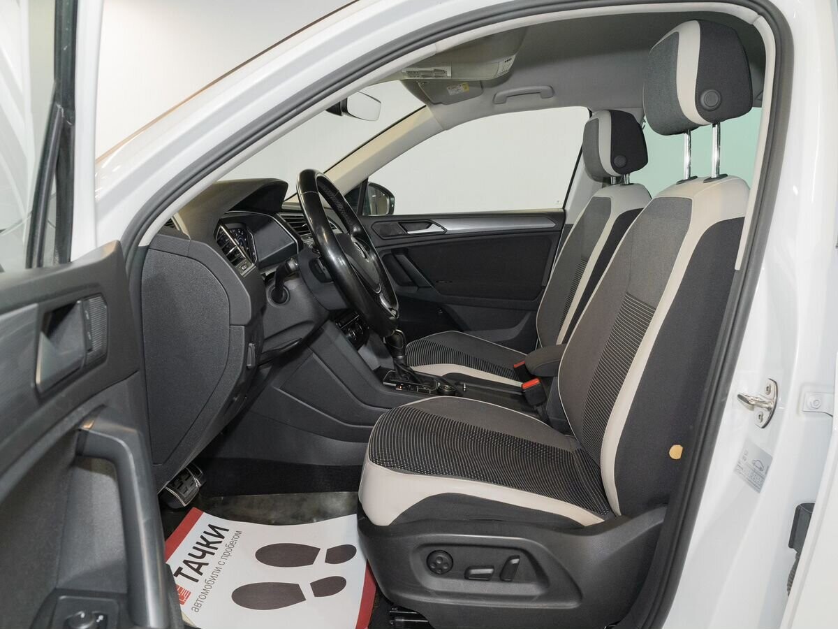 Volkswagen Tiguan 2019 - фото автомобиля