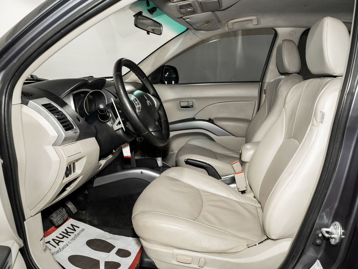 Mitsubishi Outlander 2008 - фото автомобиля