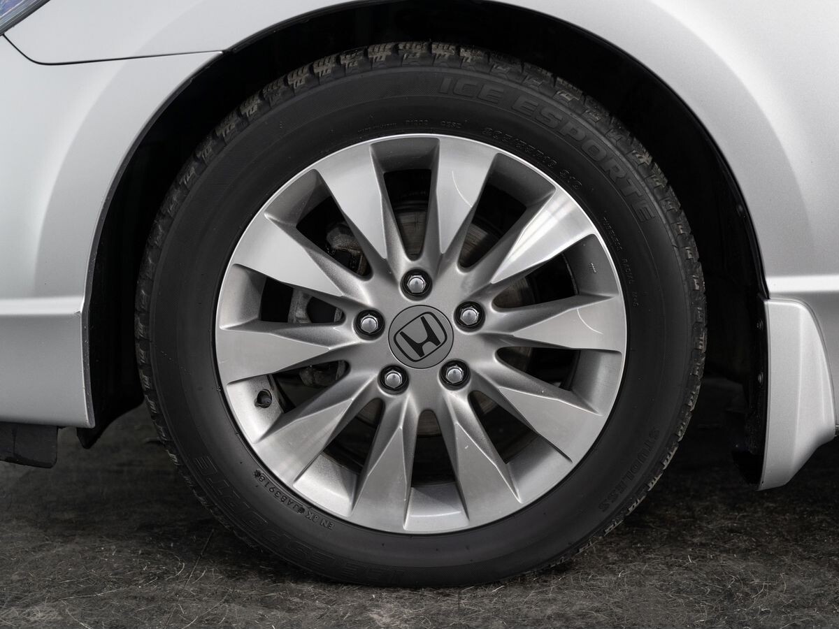 Honda Civic 2009 - фото автомобиля