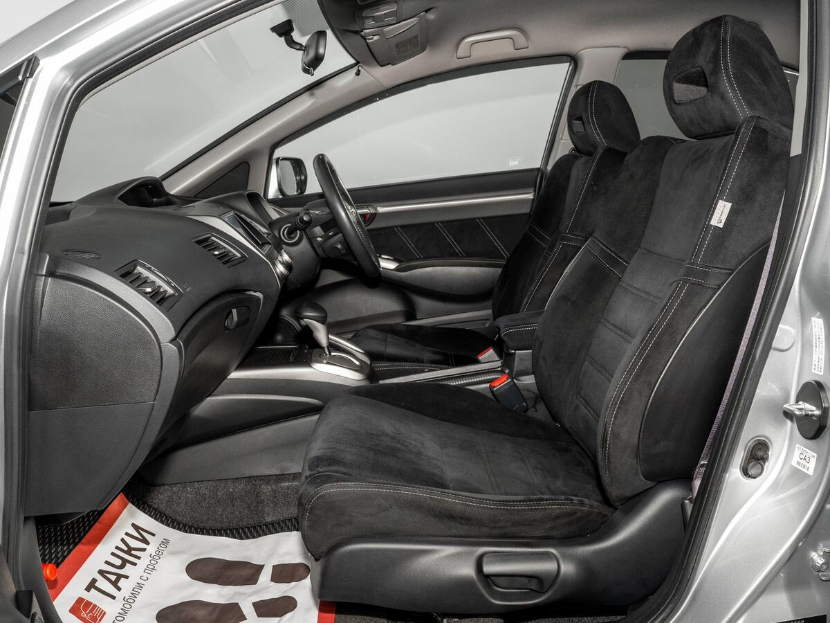 Honda Civic 2009 - фото автомобиля