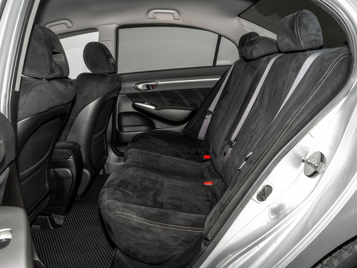 Honda Civic 2009 - фото автомобиля