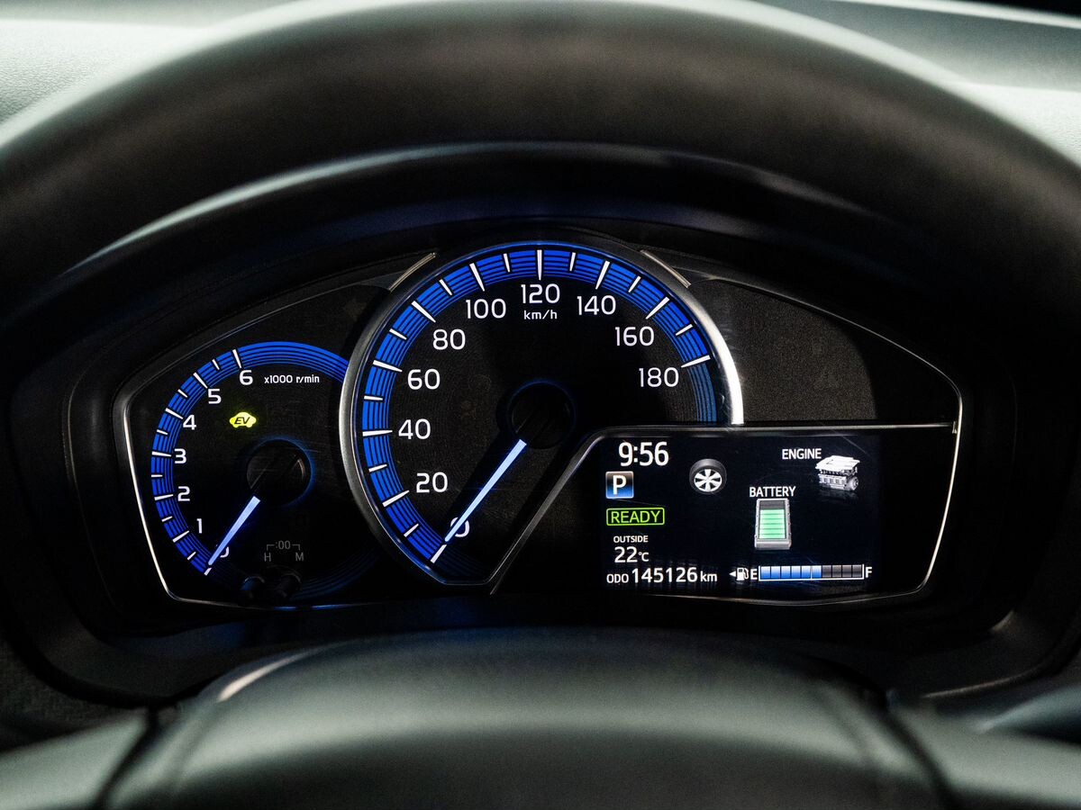 Toyota Corolla Fielder 2014 - фото автомобиля