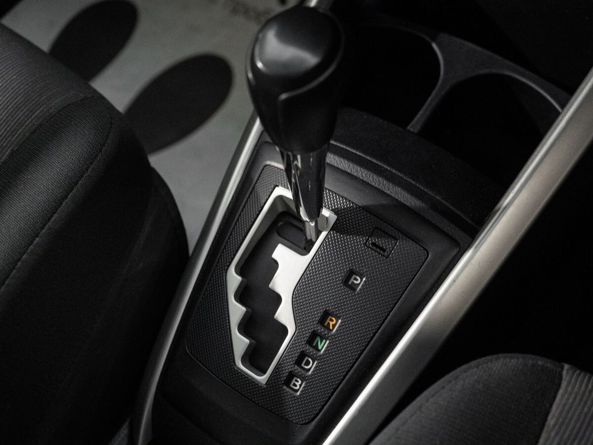 Toyota Corolla Fielder 2014 - фото автомобиля