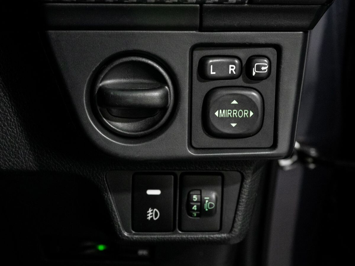 Toyota Corolla Fielder 2014 - фото автомобиля