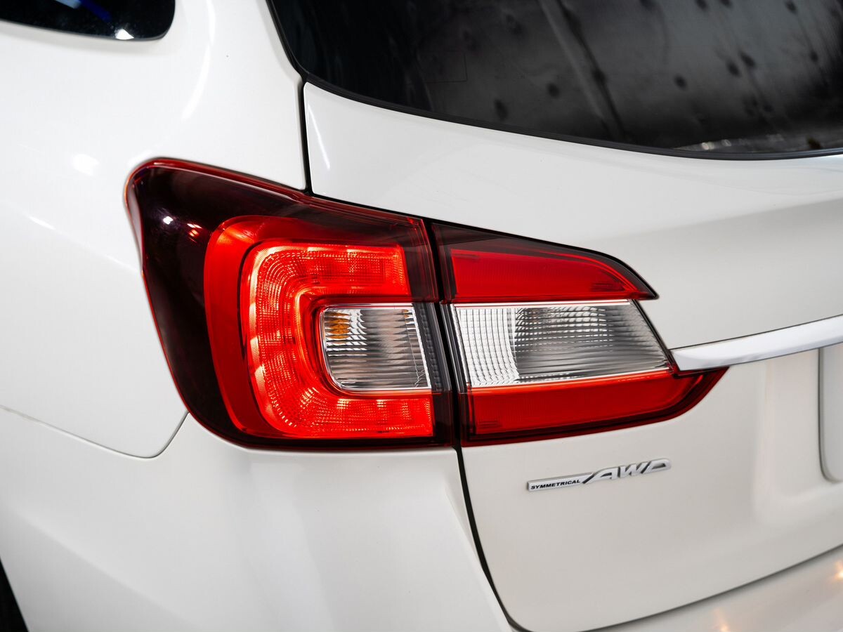 Subaru Levorg 2015 - фото автомобиля