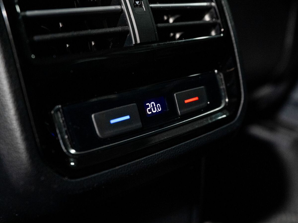 Volkswagen Passat 2015 - фото автомобиля