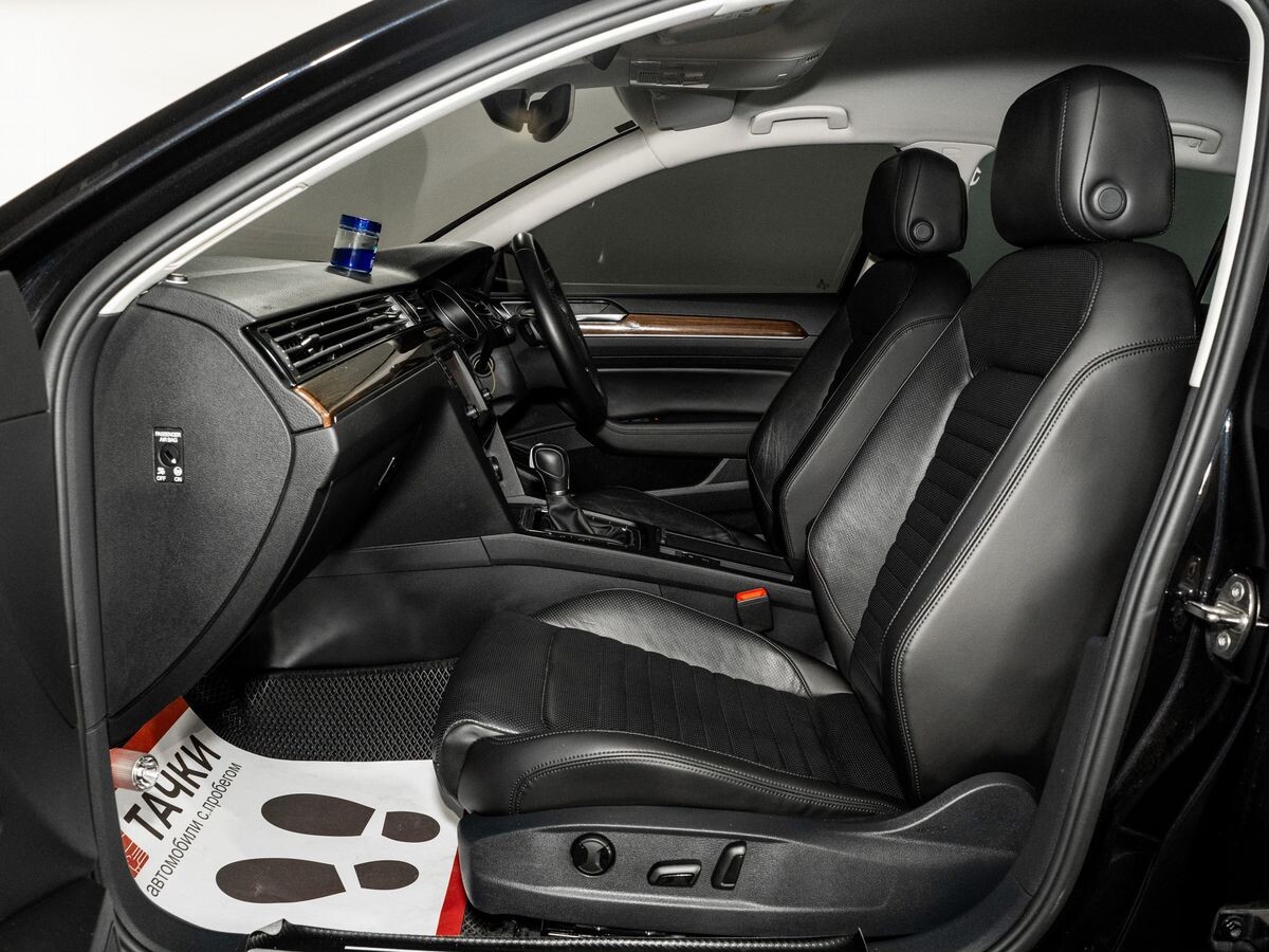 Volkswagen Passat 2015 - фото автомобиля