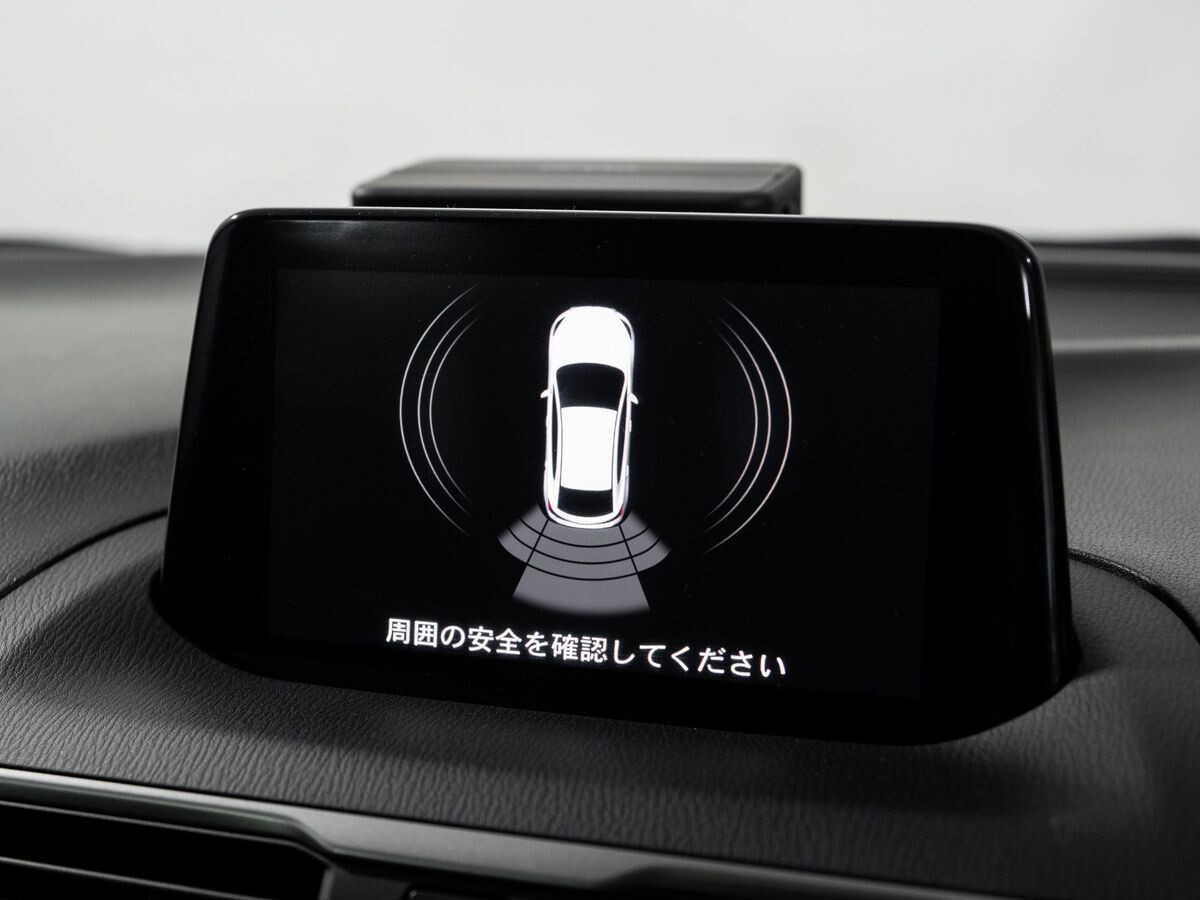Mazda Axela 2018 - фото автомобиля