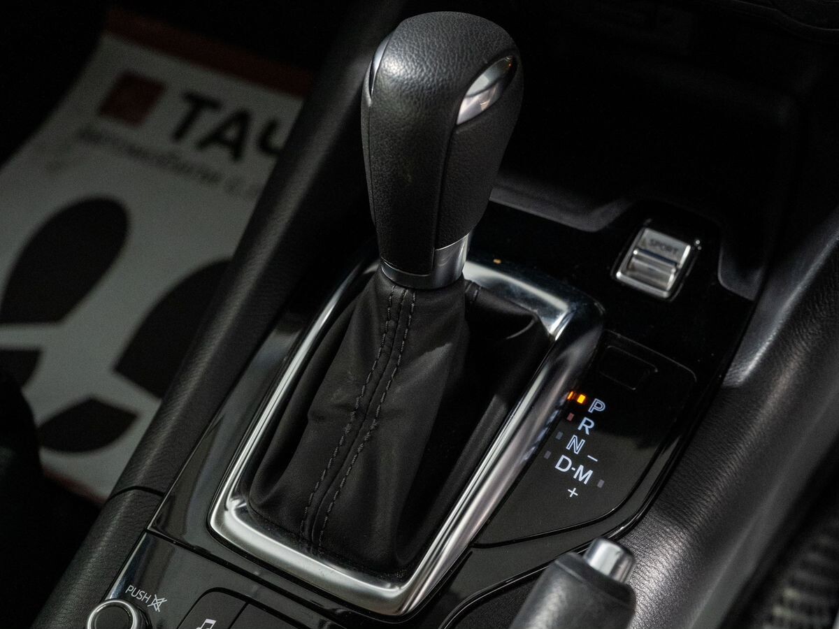 Mazda Axela 2018 - фото автомобиля