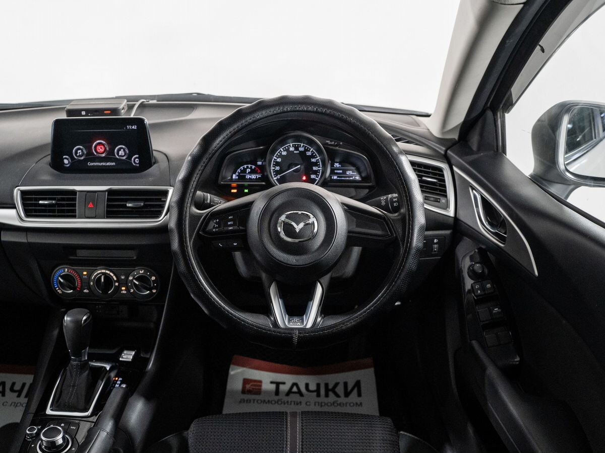 Mazda Axela 2018 - фото автомобиля