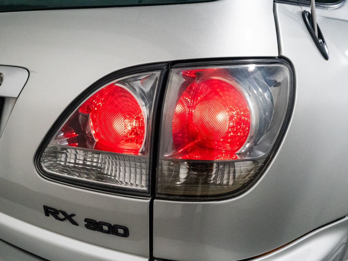Lexus RX300 2001 - фото автомобиля